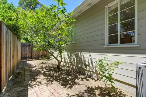 Exterior - 620 B St, Davis, CA 95616 photo 10 of 28