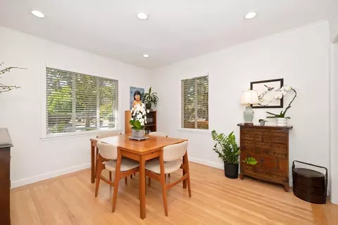 Dining - 620 B St, Davis, CA 95616 photo 2 of 3