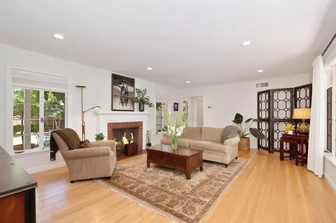 Living - 620 B St, Davis, CA 95616 photo 4 of 5