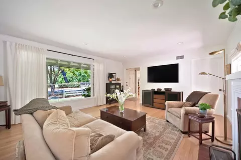 Living - 620 B St, Davis, CA 95616 photo 1 of 5
