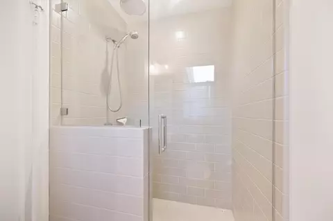 Bath - 620 B St, Davis, CA 95616 photo 1 of 4