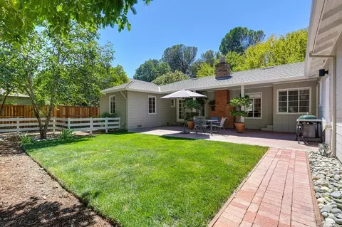 Exterior - 620 B St, Davis, CA 95616 photo 4 of 28