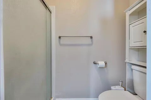 Bath - 6038 Casa Alegre, Carmichael, CA 95608 photo 4 of 7