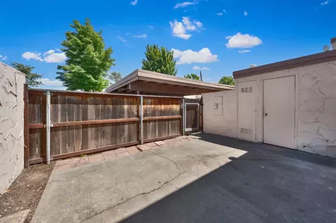 Exterior - 6038 Casa Alegre, Carmichael, CA 95608 photo 3 of 5