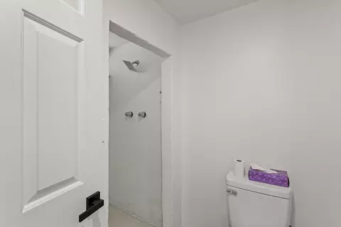 Bath - 9771 Larkin Rd, Live Oak, CA 95953 photo 2 of 2