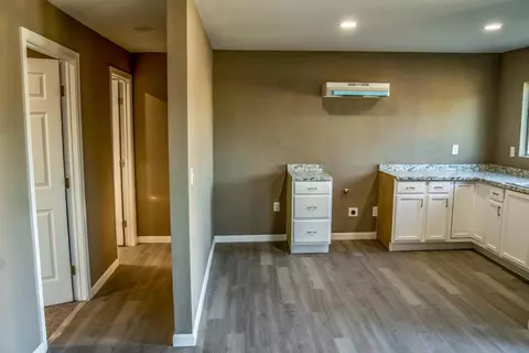Entry Way - 1415 Avondale Ave, Modesto, CA 95358 photo 1 of 1