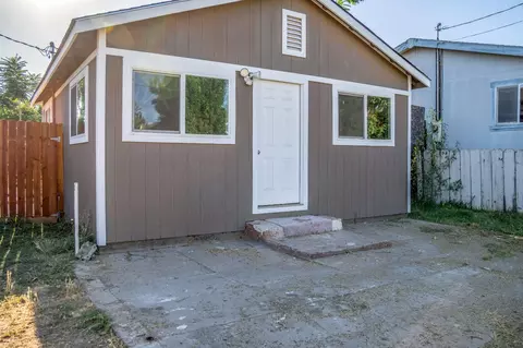 Exterior - 1415 Avondale Ave, Modesto, CA 95358 photo 3 of 5