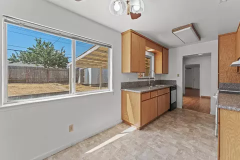 6124 Orsi Cir, Carmichael, CA 95608 photo 4
