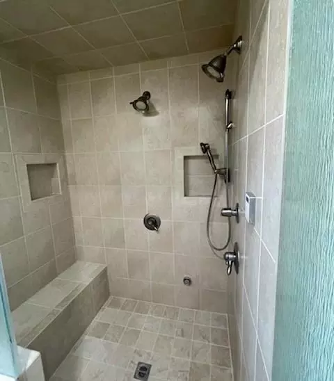 Bath - 3157 Simberlan Dr, San Jose, CA 95148 photo 6 of 8