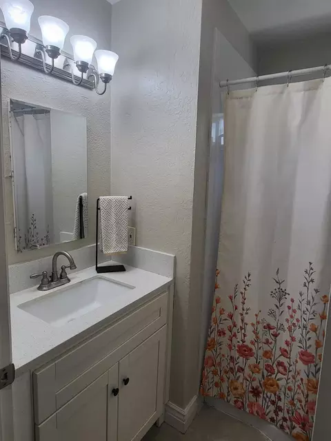 320 Covena Ave, Modesto, CA 95354 photo 8