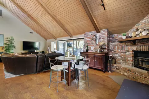 Dining - 8827 Eula Way, Orangevale, CA 95662 photo 1 of 5