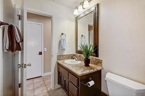 Bath - 8827 Eula Way, Orangevale, CA 95662 photo 5 of 5