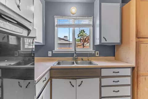 Kitchen - 4403 Fleming Way, Olivehurst, CA 95961 photo 4 of 4