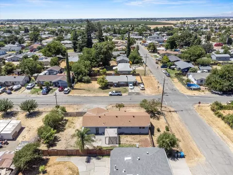 View/Area - 4403 Fleming Way, Olivehurst, CA 95961 photo 6 of 7