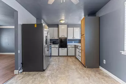 Kitchen - 4403 Fleming Way, Olivehurst, CA 95961 photo 1 of 4