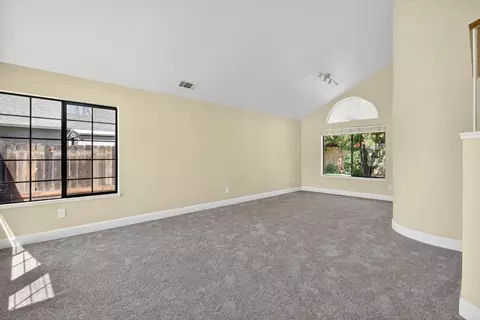 1054 Eleanor Ln, Manteca, CA 95337 photo 8