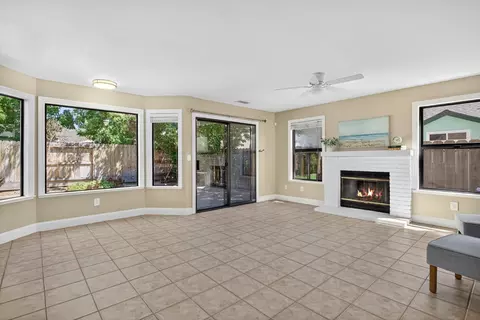 1054 Eleanor Ln, Manteca, CA 95337 photo 21