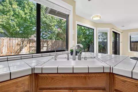 1054 Eleanor Ln, Manteca, CA 95337 photo 19