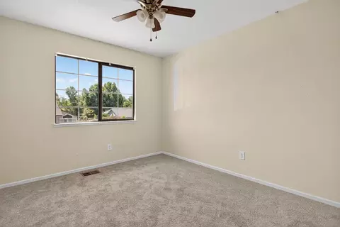 1054 Eleanor Ln, Manteca, CA 95337 photo 31