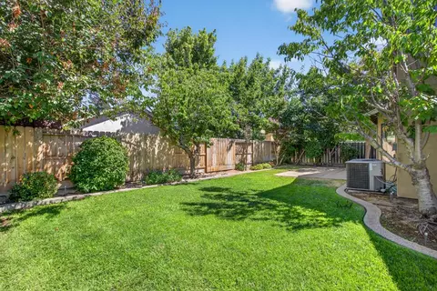 1054 Eleanor Ln, Manteca, CA 95337 photo 44