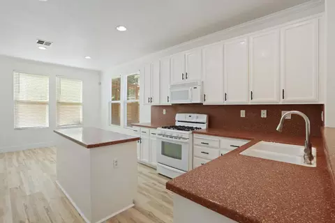 471 W Baldwin Ct, Tracy, CA 95376 photo 8