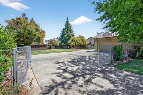 205 W Beverly Pl, Tracy, CA 95376 photo 4