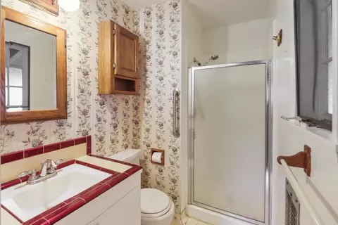 Bath - 291 Fairidge Dr, Applegate, CA 95703 photo 4 of 6