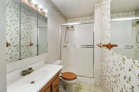 Bath - 291 Fairidge Dr, Applegate, CA 95703 photo 5 of 6