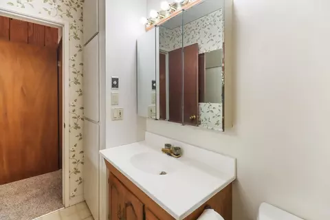 Bath - 291 Fairidge Dr, Applegate, CA 95703 photo 6 of 6