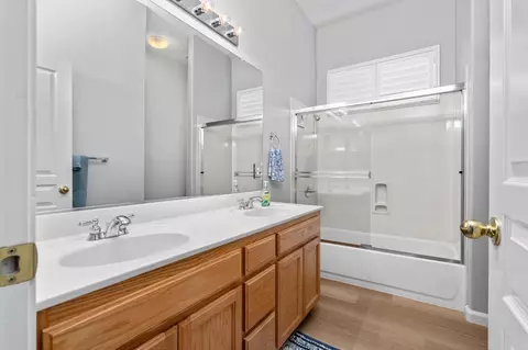 Bath - 1834 Treeline Way, Manteca, CA 95336 photo 2 of 2
