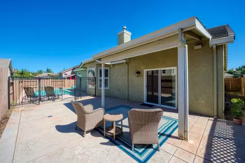Exterior - 849 Miraggio Dr, Patterson, CA 95363 photo 5 of 9
