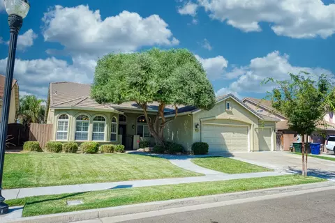 Exterior - 849 Miraggio Dr, Patterson, CA 95363 photo 2 of 9