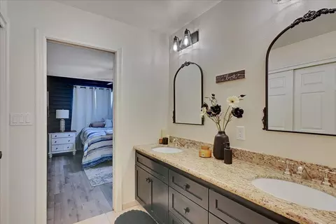 Bath - 1885 Sycamore St, Gridley, CA 95948 photo 3 of 10