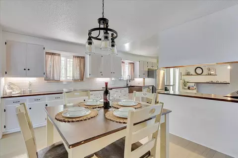 Dining - 1885 Sycamore St, Gridley, CA 95948 photo 6 of 8