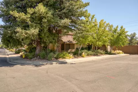 500 Oakbrook Dr, Modesto, CA 95354 photo 1