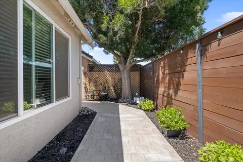 Exterior - 173 Cornstone Way, Manteca, CA 95336 photo 5 of 5