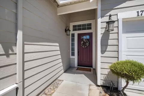 Entry Way - 173 Cornstone Way, Manteca, CA 95336 photo 1 of 3