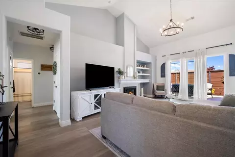 Entry Way - 173 Cornstone Way, Manteca, CA 95336 photo 2 of 3