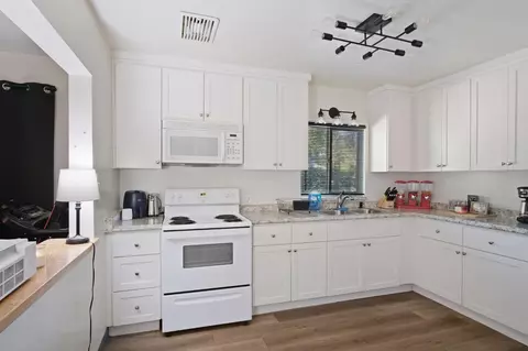 708 Burke Ave, Modesto, CA 95350 photo 10