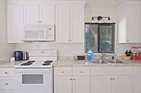 708 Burke Ave, Modesto, CA 95350 photo 12