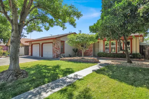 1429 Kingfield Dr, Modesto, CA 95350 photo 4