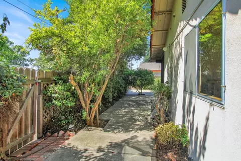 1429 Kingfield Dr, Modesto, CA 95350 photo 30
