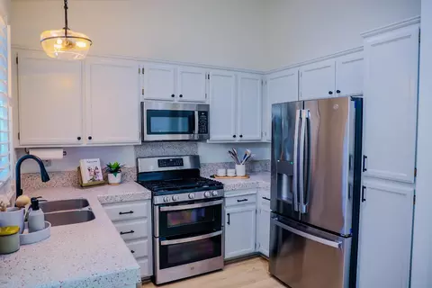 Kitchen - 106 Mcnamee Dr, Folsom, CA 95630 photo 3 of 3