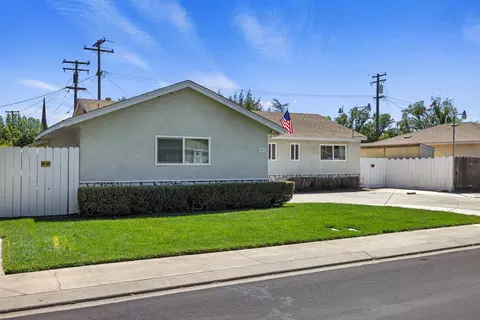 2032 Peach Dr, Modesto, CA 95350 photo 3