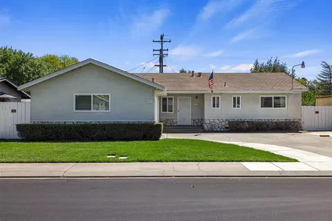 2032 Peach Dr, Modesto, CA 95350 photo 4