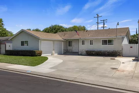 2032 Peach Dr, Modesto, CA 95350 photo 2