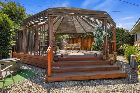 2032 Peach Dr, Modesto, CA 95350 photo 32