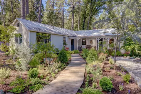 10814 Genasci Rd, Nevada City, CA 95959