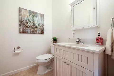 Bath - 2905 Funston Ct, Tracy, CA 95377 photo 1 of 5