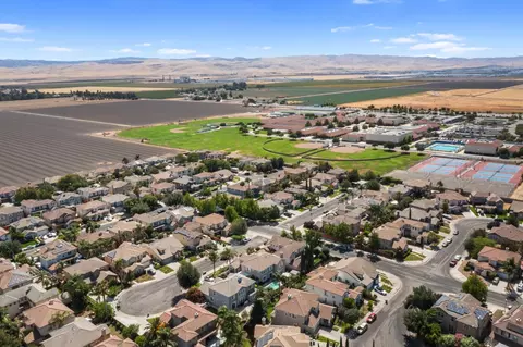 View/Area - 2905 Funston Ct, Tracy, CA 95377 photo 7 of 12